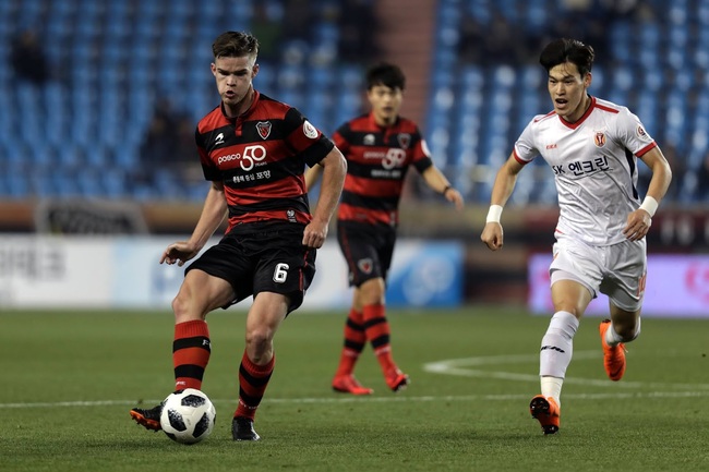 Nhận định nhanh Pohang Steelers vs Jeju United FC - 17h00 ngày 21/06 2 Màn so tài đỉnh cao giữa Pohang Steelers vs Jeju United FC
